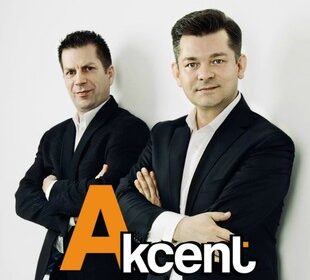 Zdjęcie przedstawiające Akcent. InterpretacjePiosenek.pl - Największa baza interpretacji piosenek w Polsce.