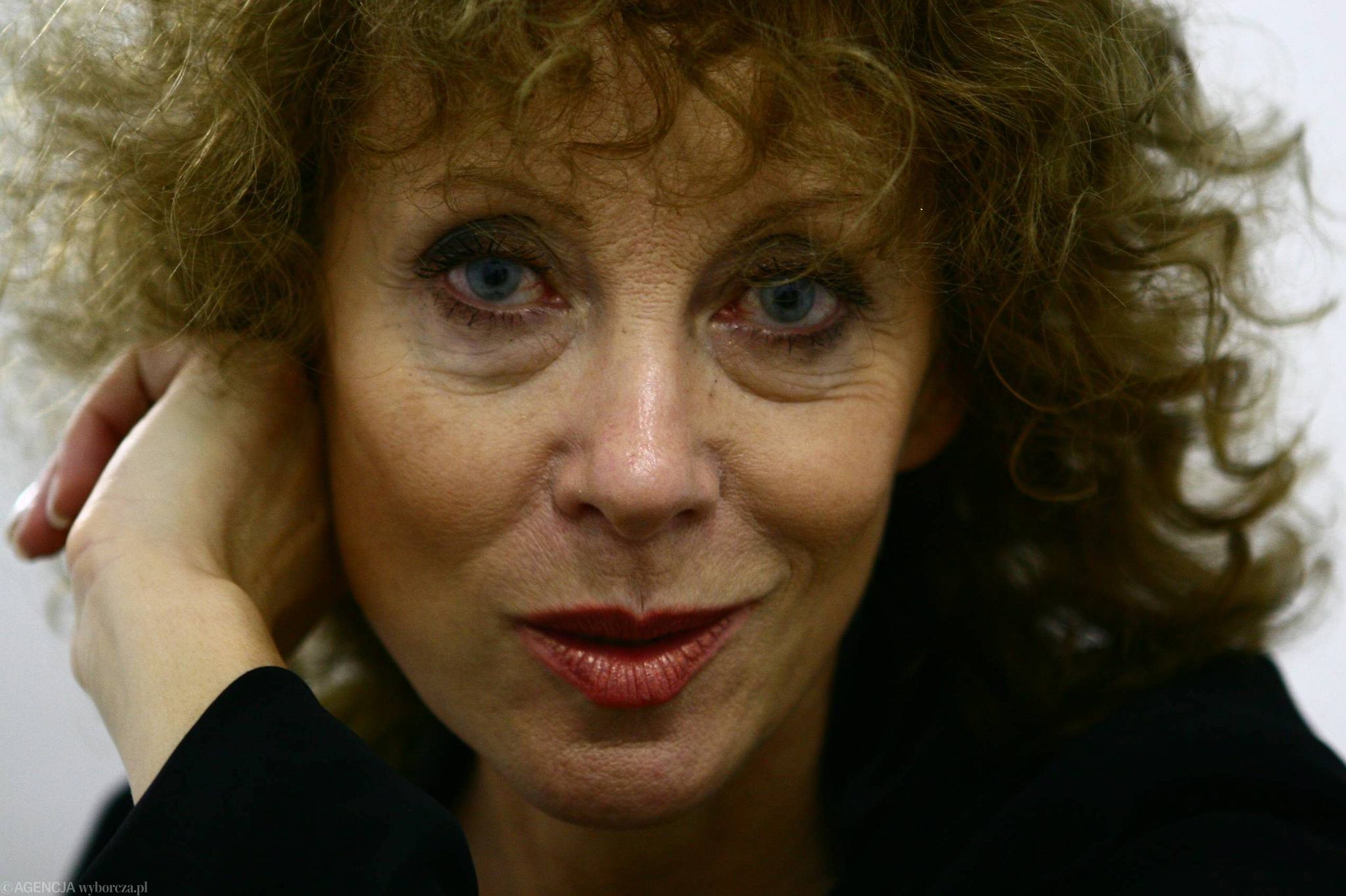 Zdjęcie przedstawiające Alicja Majewska. InterpretacjePiosenek.pl - Największa baza interpretacji piosenek w Polsce.