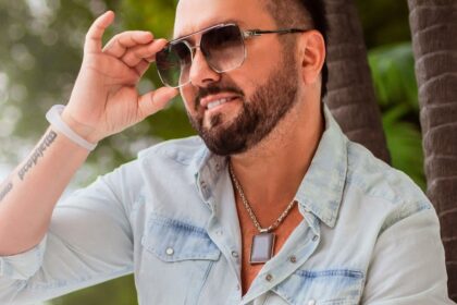 Zdjęcie przedstawiające Andre. InterpretacjePiosenek.pl - Największa baza interpretacji piosenek w Polsce.