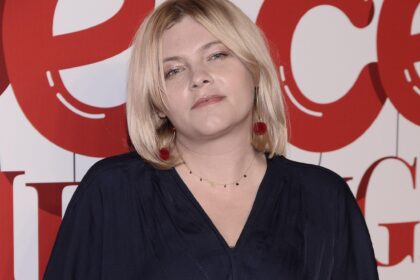 Zdjęcie przedstawiające Ania Dąbrowska. InterpretacjePiosenek.pl - Największa baza interpretacji piosenek w Polsce.