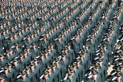 Zdjęcie przedstawiające Armia. InterpretacjePiosenek.pl - Największa baza interpretacji piosenek w Polsce.