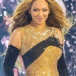 Zdjęcie przedstawiające Beyoncé. InterpretacjePiosenek.pl - Największa baza interpretacji piosenek w Polsce.