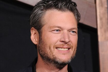 Zdjęcie przedstawiające Blake Shelton. InterpretacjePiosenek.pl - Największa baza interpretacji piosenek w Polsce.