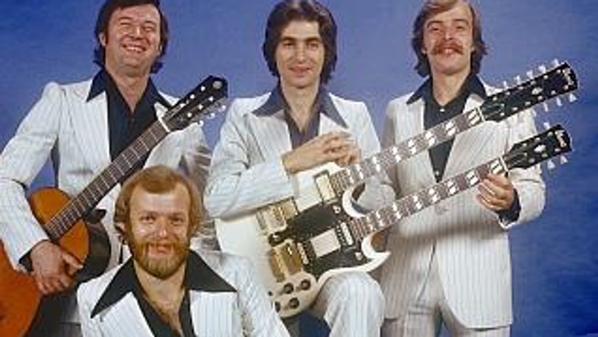 Zdjęcie przedstawiające Czerwone Gitary. InterpretacjePiosenek.pl - Największa baza interpretacji piosenek w Polsce.