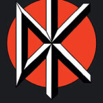 Zdjęcie przedstawiające Dead Kennedys. InterpretacjePiosenek.pl - Największa baza interpretacji piosenek w Polsce.