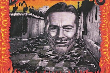 Zdjęcie przedstawiające Dead Kennedys. InterpretacjePiosenek.pl - Największa baza interpretacji piosenek w Polsce.