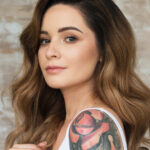 Zdjęcie przedstawiające Ewelina Lisowska. InterpretacjePiosenek.pl - Największa baza interpretacji piosenek w Polsce.