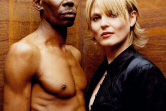 Zdjęcie przedstawiające Faithless. InterpretacjePiosenek.pl - Największa baza interpretacji piosenek w Polsce.