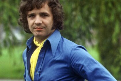 Zdjęcie przedstawiające Jacek Lech. InterpretacjePiosenek.pl - Największa baza interpretacji piosenek w Polsce.