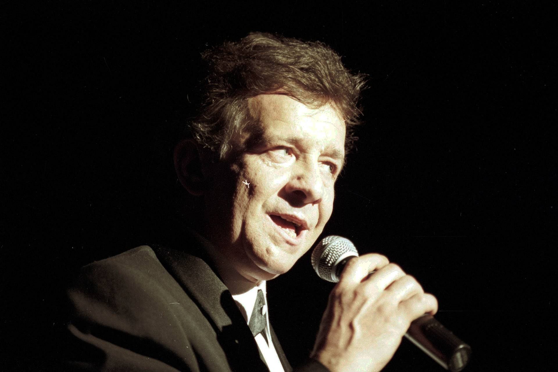 Zdjęcie przedstawiające Jacek Lech. InterpretacjePiosenek.pl - Największa baza interpretacji piosenek w Polsce.