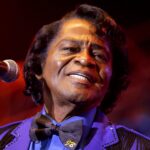 Zdjęcie przedstawiające James Brown. InterpretacjePiosenek.pl - Największa baza interpretacji piosenek w Polsce.