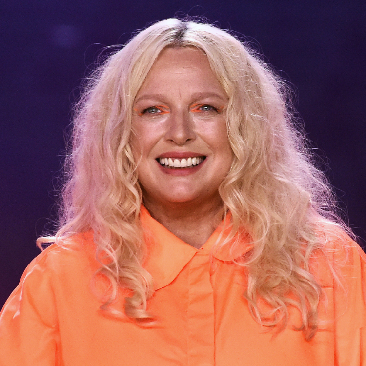 Zdjęcie przedstawiające Kasia Nosowska. InterpretacjePiosenek.pl - Największa baza interpretacji piosenek w Polsce.