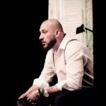 Zdjęcie przedstawiające Kortez. InterpretacjePiosenek.pl - Największa baza interpretacji piosenek w Polsce.