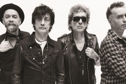 Zdjęcie przedstawiające Lady Pank. InterpretacjePiosenek.pl - Największa baza interpretacji piosenek w Polsce.