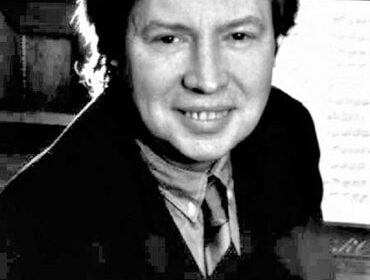 Zdjęcie przedstawiające Marek Grechuta. InterpretacjePiosenek.pl - Największa baza interpretacji piosenek w Polsce.