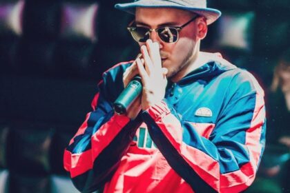 Zdjęcie przedstawiające MiłyPan. InterpretacjePiosenek.pl - Największa baza interpretacji piosenek w Polsce.