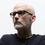 Zdjęcie przedstawiające Moby. InterpretacjePiosenek.pl - Największa baza interpretacji piosenek w Polsce.