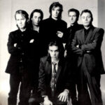 Zdjęcie przedstawiające Nick Cave & The Bad Seeds. InterpretacjePiosenek.pl - Największa baza interpretacji piosenek w Polsce.