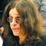 Zdjęcie przedstawiające Ozzy Osbourne. InterpretacjePiosenek.pl - Największa baza interpretacji piosenek w Polsce.