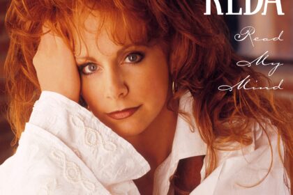 Zdjęcie przedstawiające Reba McEntire. InterpretacjePiosenek.pl - Największa baza interpretacji piosenek w Polsce.