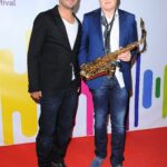 Zdjęcie przedstawiające Robert Chojnacki & Andrzej Piaseczny. InterpretacjePiosenek.pl - Największa baza interpretacji piosenek w Polsce.