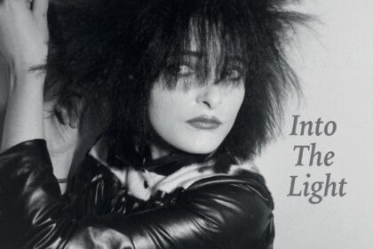 Zdjęcie przedstawiające Siouxsie and the Banshees. InterpretacjePiosenek.pl - Największa baza interpretacji piosenek w Polsce.