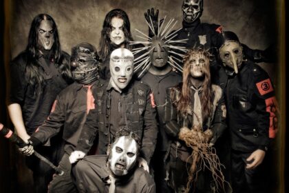 Zdjęcie przedstawiające Slipknot. InterpretacjePiosenek.pl - Największa baza interpretacji piosenek w Polsce.