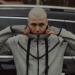 Zdjęcie przedstawiające Szpaku. InterpretacjePiosenek.pl - Największa baza interpretacji piosenek w Polsce.