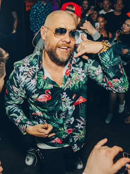 Zdjęcie przedstawiające Tede. InterpretacjePiosenek.pl - Największa baza interpretacji piosenek w Polsce.