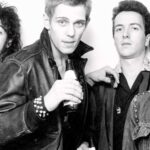 Zdjęcie przedstawiające The Clash. InterpretacjePiosenek.pl - Największa baza interpretacji piosenek w Polsce.