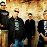 Zdjęcie przedstawiające The Offspring. InterpretacjePiosenek.pl - Największa baza interpretacji piosenek w Polsce.