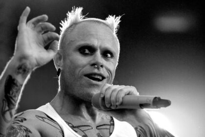 Zdjęcie przedstawiające The Prodigy. InterpretacjePiosenek.pl - Największa baza interpretacji piosenek w Polsce.