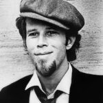 Zdjęcie przedstawiające Tom Waits. InterpretacjePiosenek.pl - Największa baza interpretacji piosenek w Polsce.