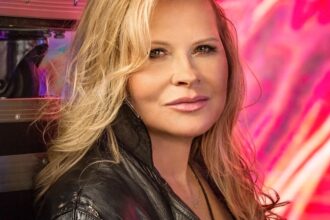 Zdjęcie przedstawiające Urszula. InterpretacjePiosenek.pl - Największa baza interpretacji piosenek w Polsce.