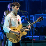 Zdjęcie przedstawiające Vampire Weekend. InterpretacjePiosenek.pl - Największa baza interpretacji piosenek w Polsce.