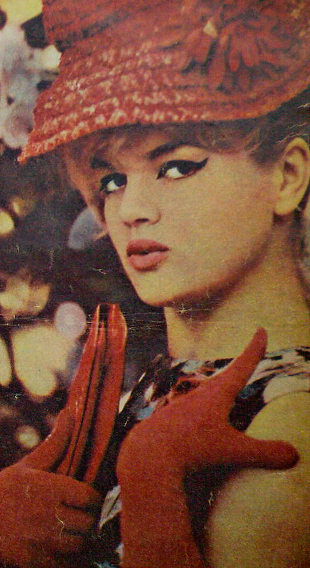 Zdjęcie przedstawiające Violetta Villas. InterpretacjePiosenek.pl - Największa baza interpretacji piosenek w Polsce.