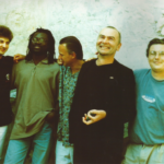 Zdjęcie przedstawiające Voo Voo. InterpretacjePiosenek.pl - Największa baza interpretacji piosenek w Polsce.